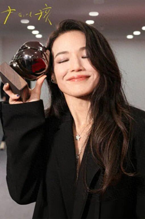 舒淇：“女孩”倔强封面图