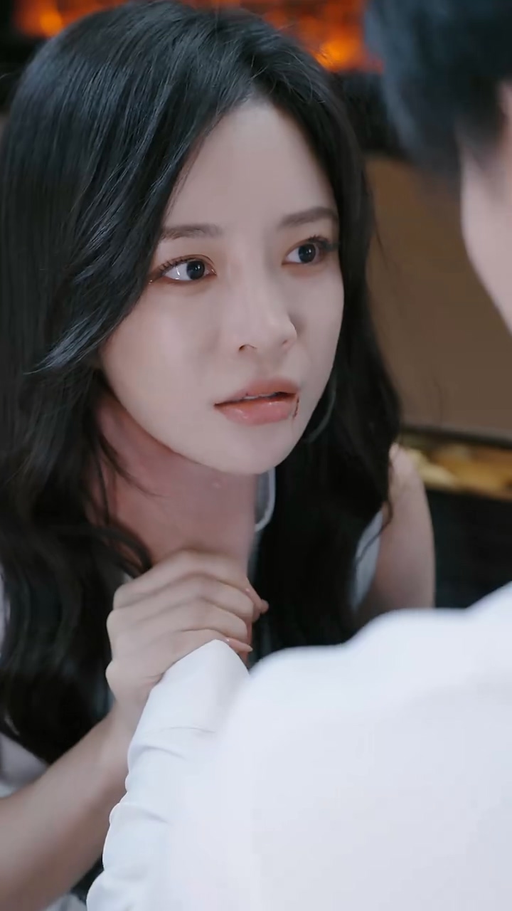 重生后，我和反派大佬结婚了封面图